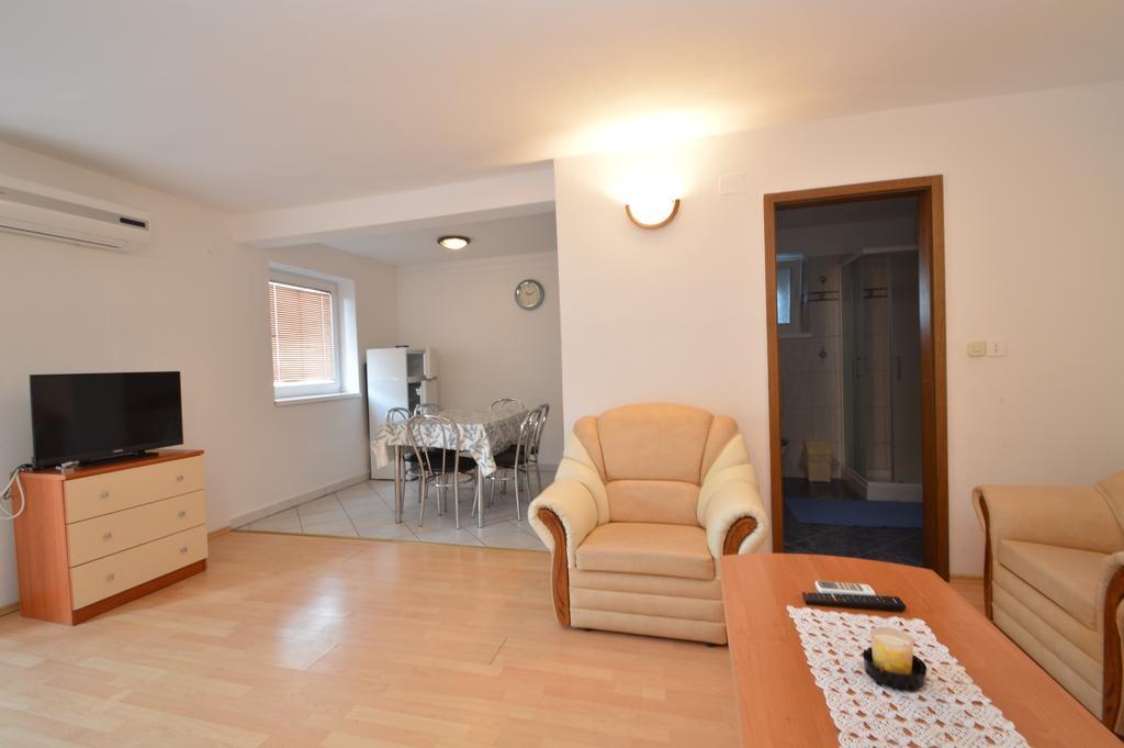 Apartmani Raić Mali Lošinj Zewnętrze zdjęcie
